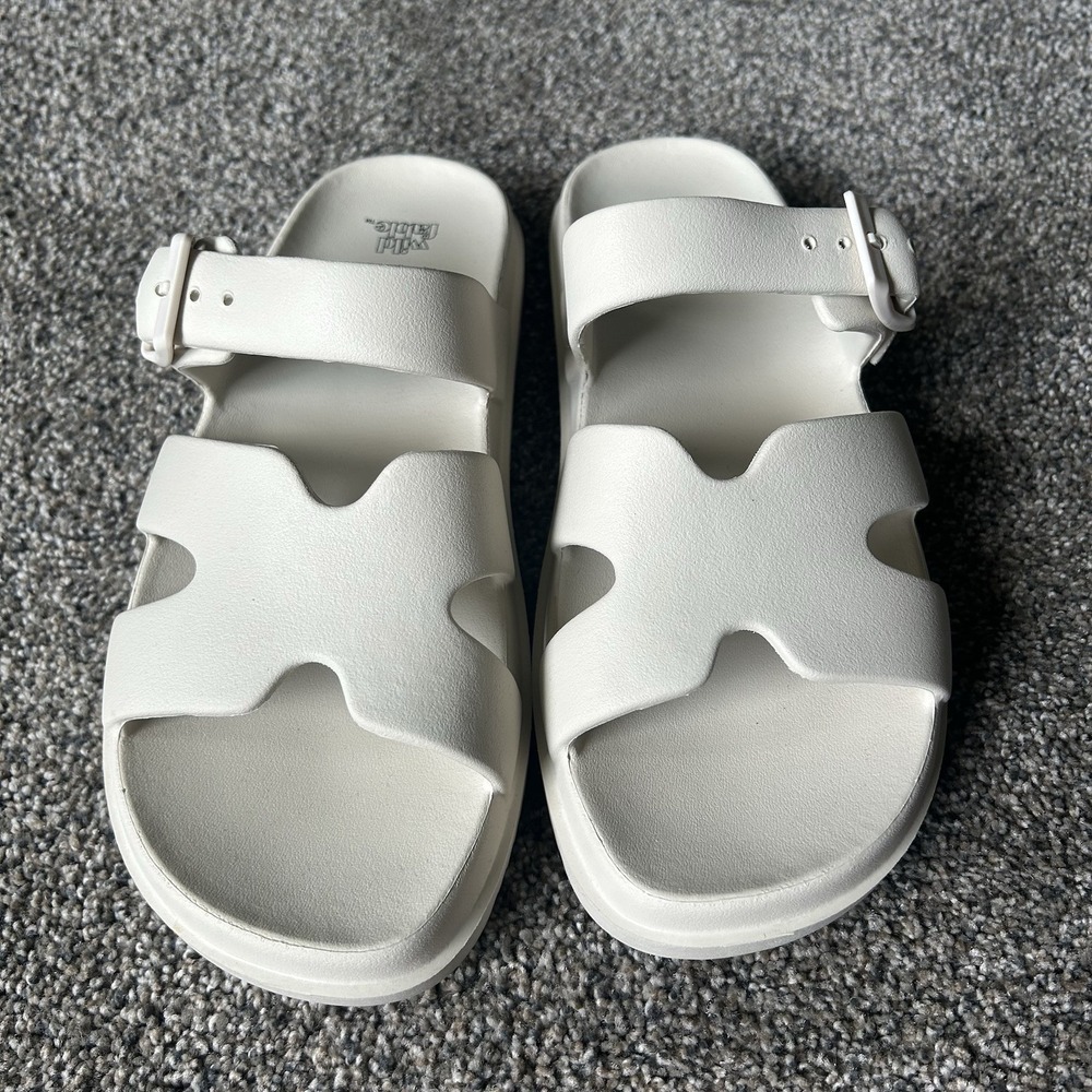 NWOT Wild Fable Maysen Cream Slip-on Footbed Sandals Women's 7 Adjustable - Picture 3 of 7